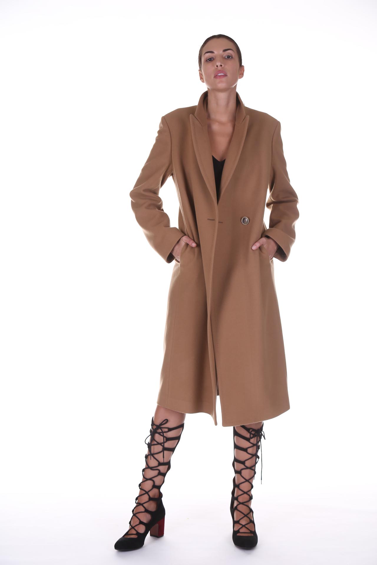 Erika Cavallini, Coat